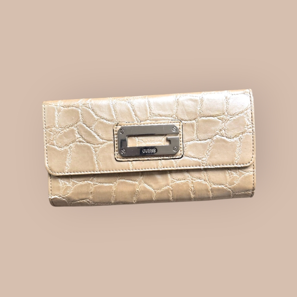 Guess Beige Crocodile Embossed Wallet Y2k Fairycore Punk Whimsy Animal Print